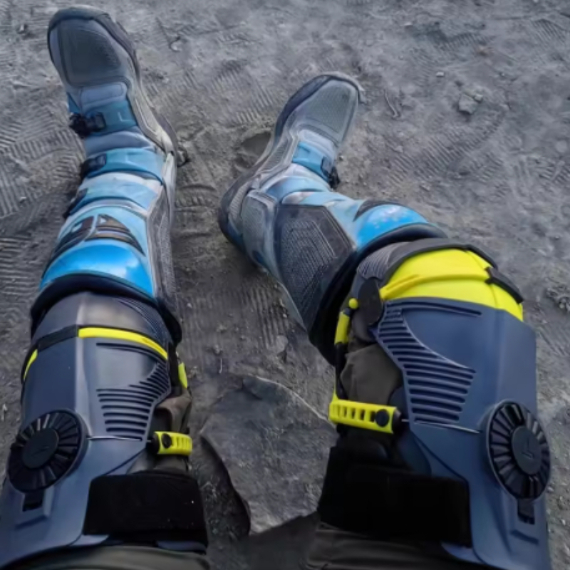 واقي ركبة ميكانيكي للدراجات ال - مراجعة Motorcycle Gear Brands وسعره